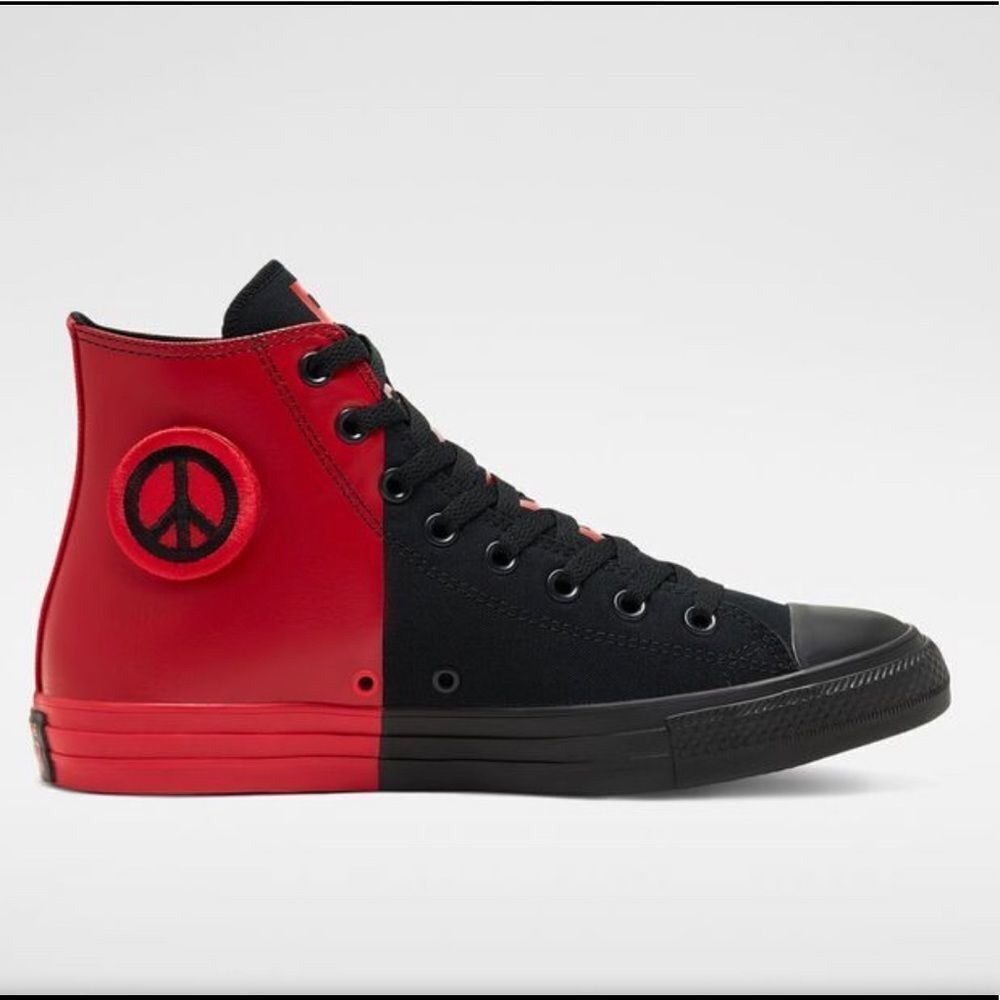 Converse Chuck Taylor “Seek Peace” - Black/Red Hightop Sneaker EUR 39